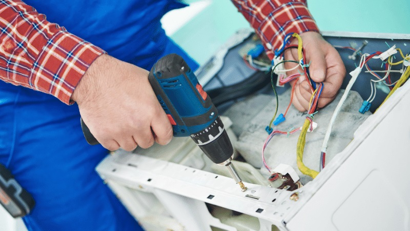 Yenimahalle Teka Teka çamaşır makinesi kart tamiri – Su almama arızası orijinal parça ile giderildi. - Teknik servis örneği
